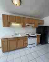 featured image of 4024 W Montrose Ave #2
