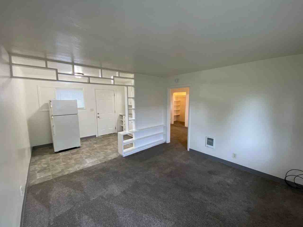 908 Fir St S - Photo 4 of 9