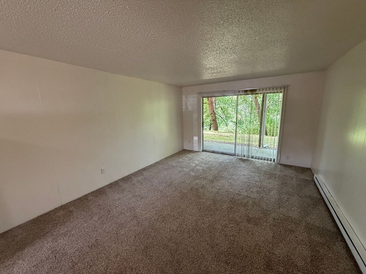 528 Sw Levens St #5 - Photo 2 of 18