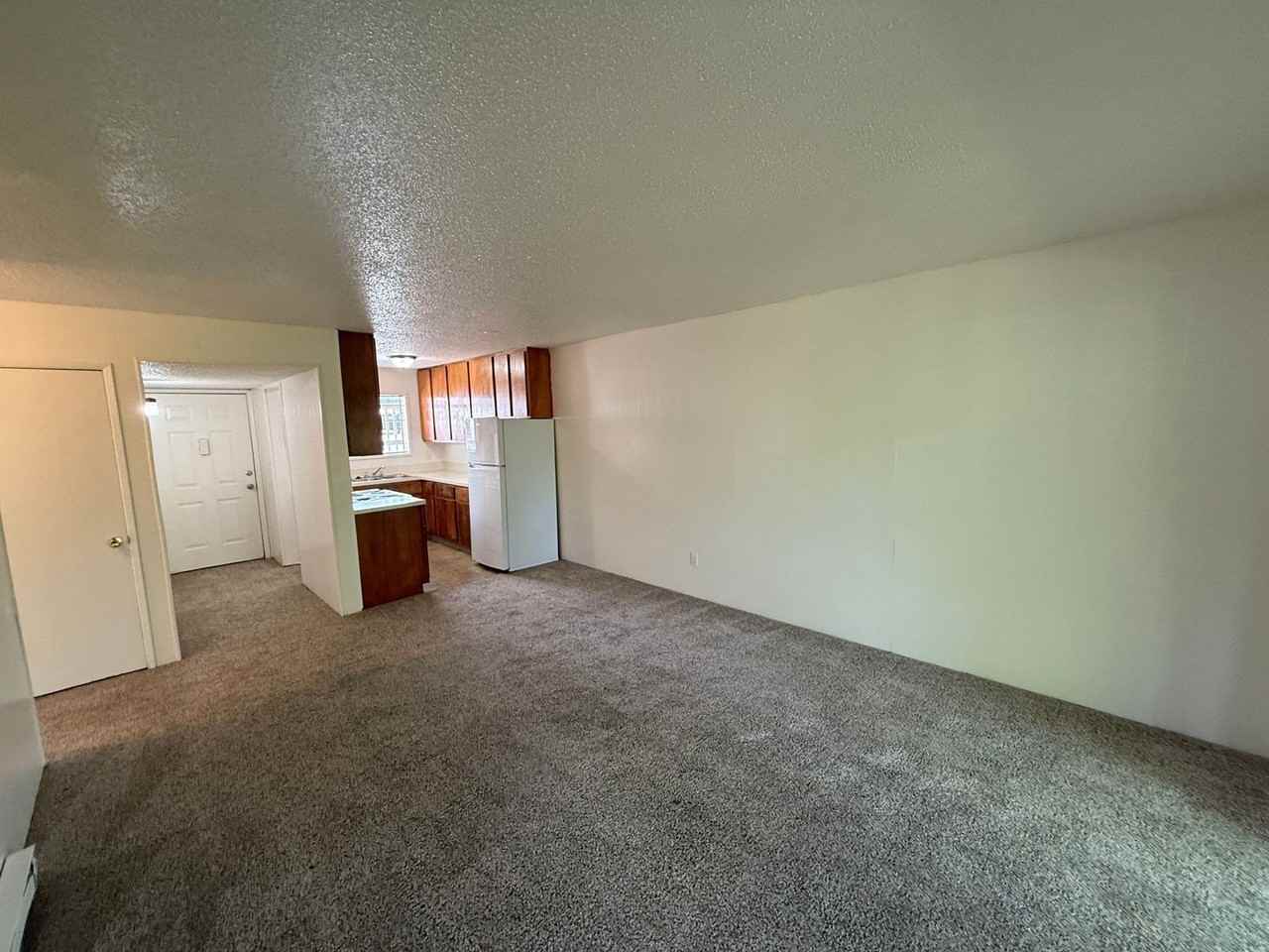 528 Sw Levens St #5 - Photo 4 of 18
