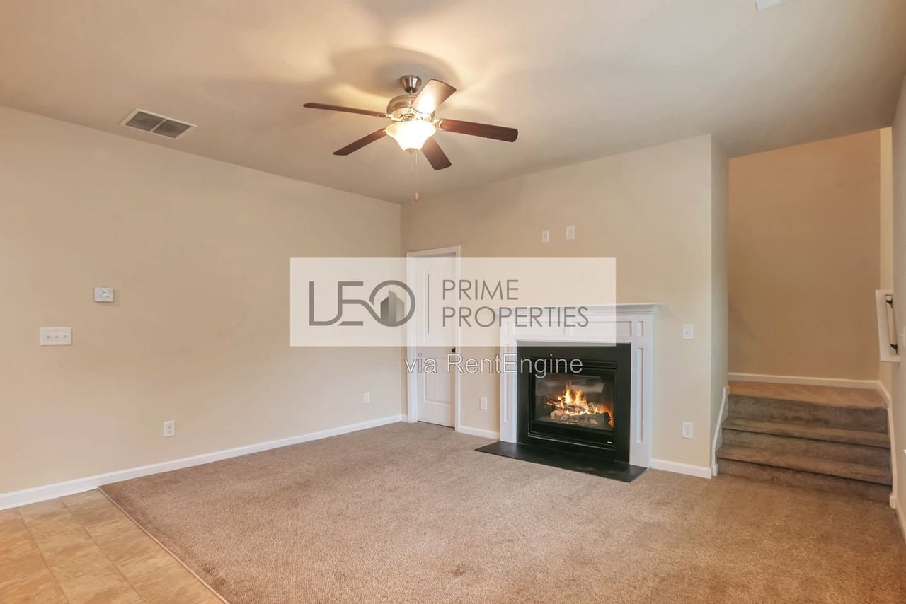 2513 Shropshire Pl - Photo 4 of 25