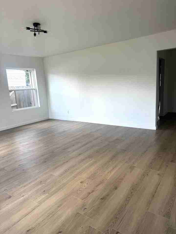 1720 Nw 19th St #NA - Photo 4 of 16