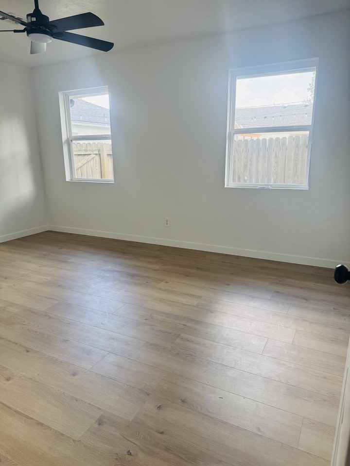 1720 Nw 19th St #NA - Photo 5 of 16