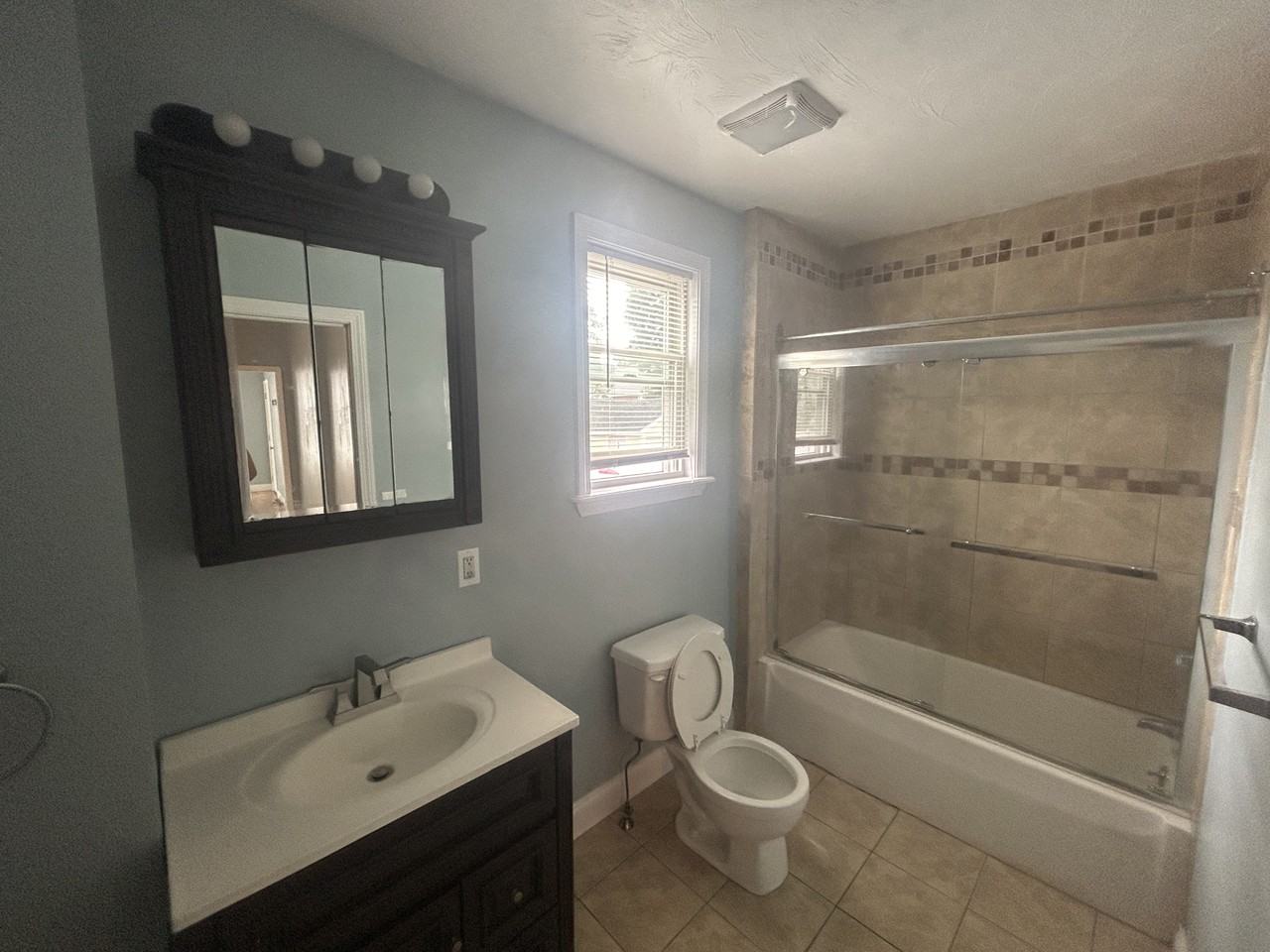84 Forest Ave #1 - Photo 3 of 7