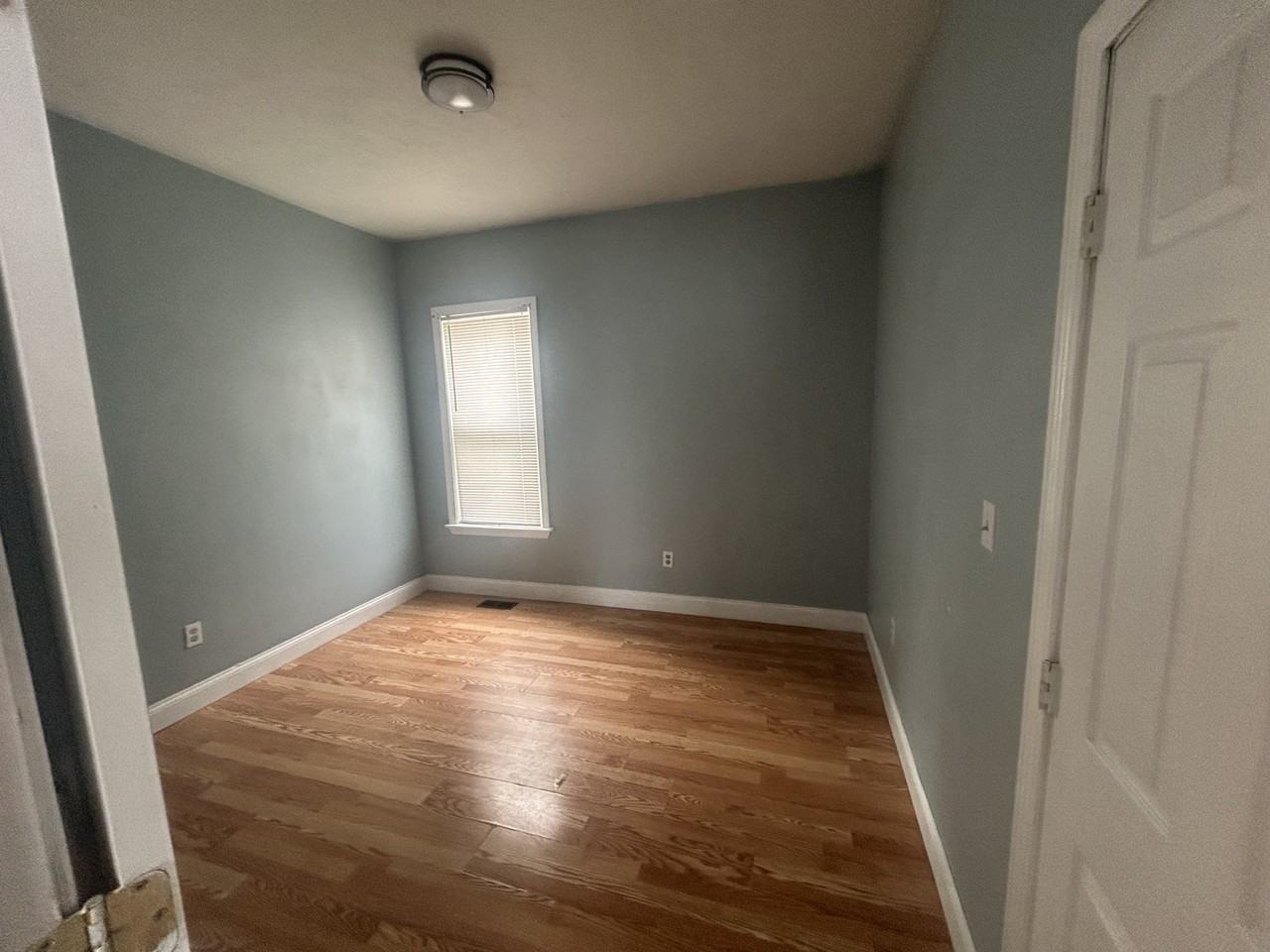 84 Forest Ave #1 - Photo 6 of 7