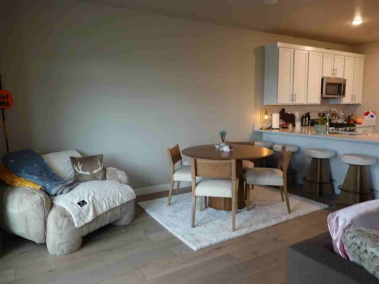 157 Scenic Heights Rd - Photo 4 of 10
