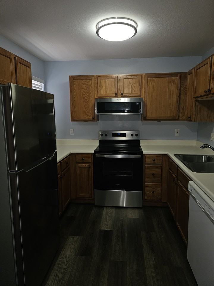 143 Vixen Cir #F - Photo 4 of 15