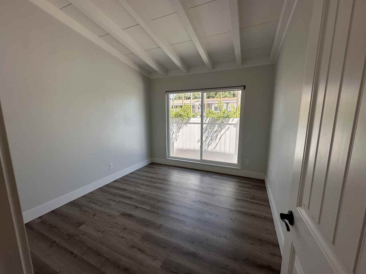 35 E L St #3
