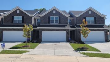 featured image of 20 Fairmount Grove Dr #20