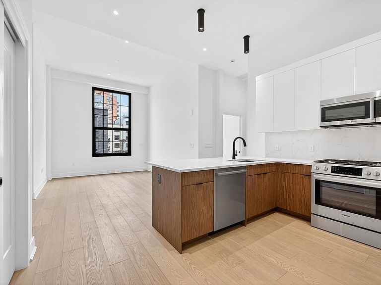 38 Jackson St #315 - Photo 7 of 26