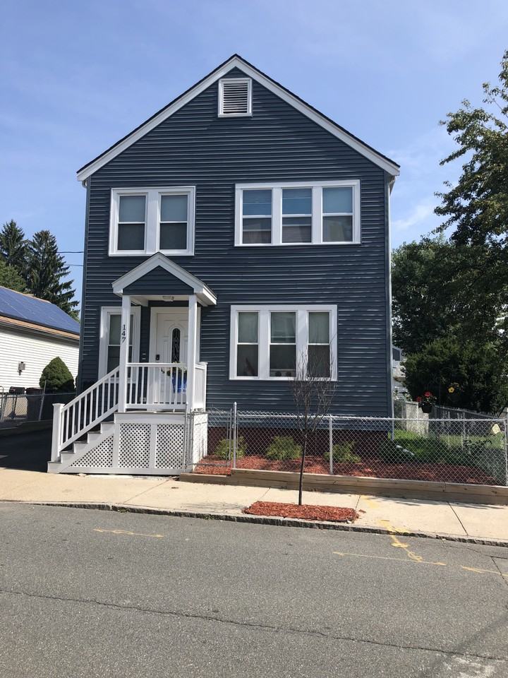 147 Springvale Ave #B