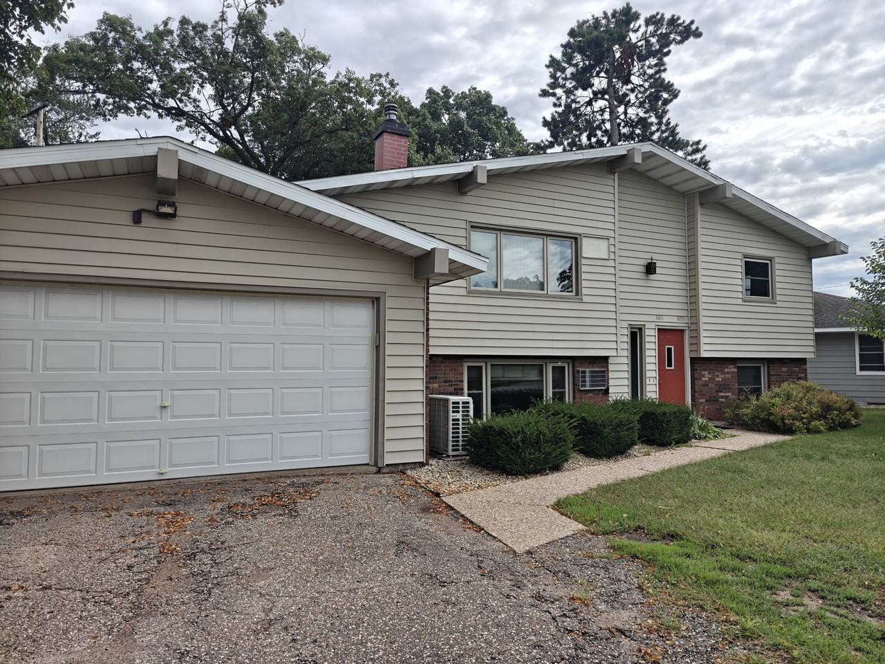 3693 Robert Pl - Photo 2 of 8