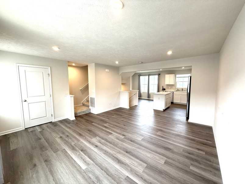 114 Slate Ridge Dr #1 - Photo 4 of 27