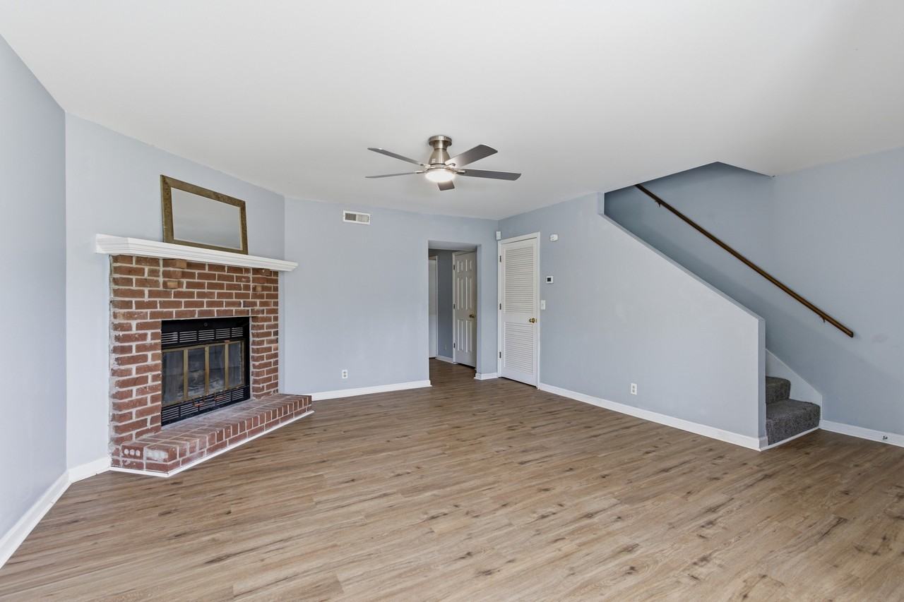1215 Timber Valley Dr #MAIN - Photo 4 of 32