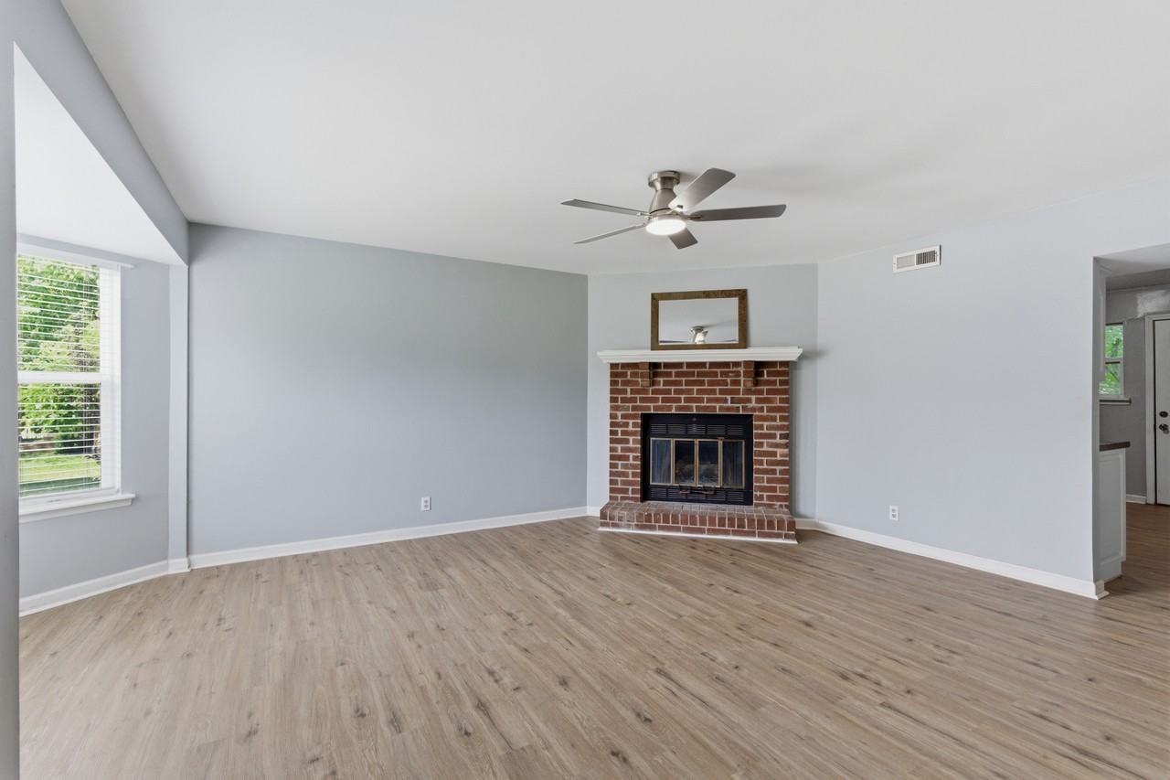 1215 Timber Valley Dr #MAIN - Photo 5 of 32