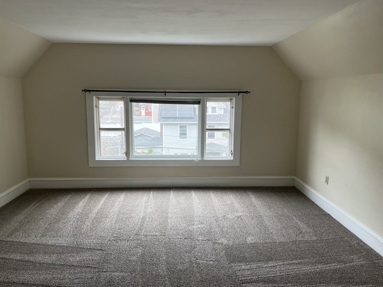 61 Hoyt Ave #2 - Photo 4 of 8