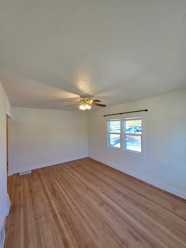 122 2nd Ave N #122 - Photo 5 of 20