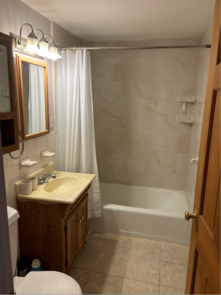 206 Rock St #10 - Photo 7 of 9