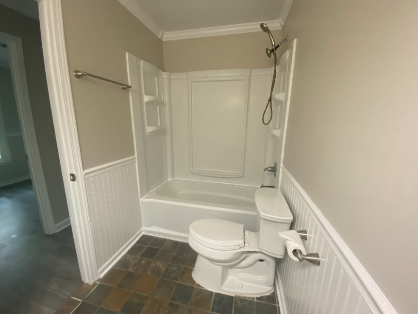 1015 W Moody Ln - Photo 3 of 11