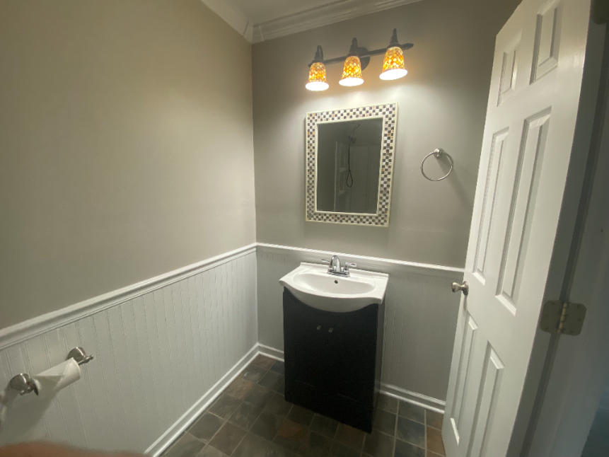 1015 W Moody Ln - Photo 4 of 11