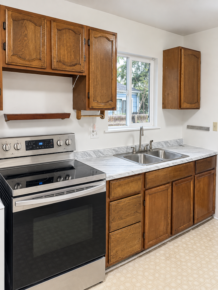 355 28th St - Photo 2 of 17