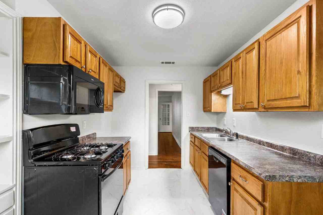 2636 Alexander Ave - Photo 7 of 11