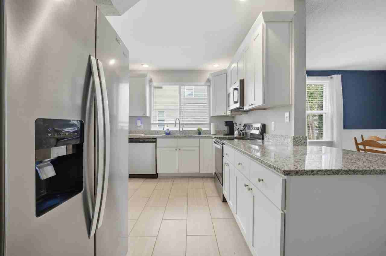 3566 Westminster Ave - Photo 5 of 35