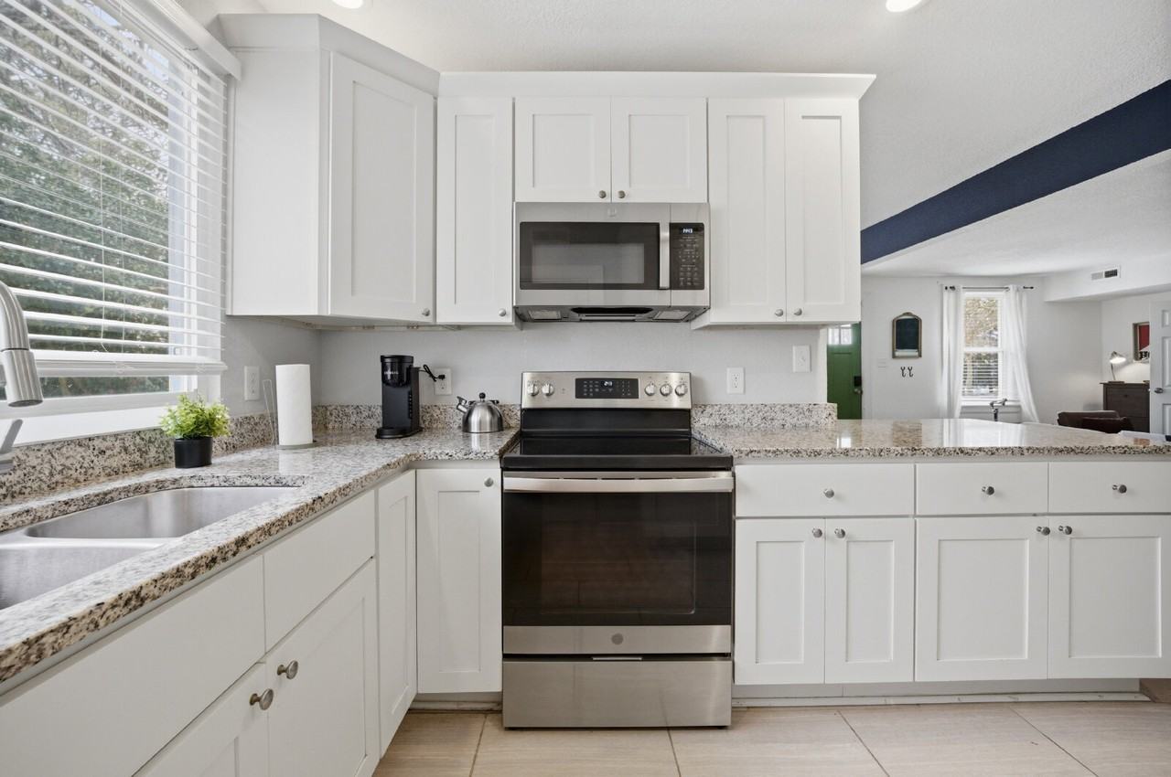 3566 Westminster Ave - Photo 6 of 35