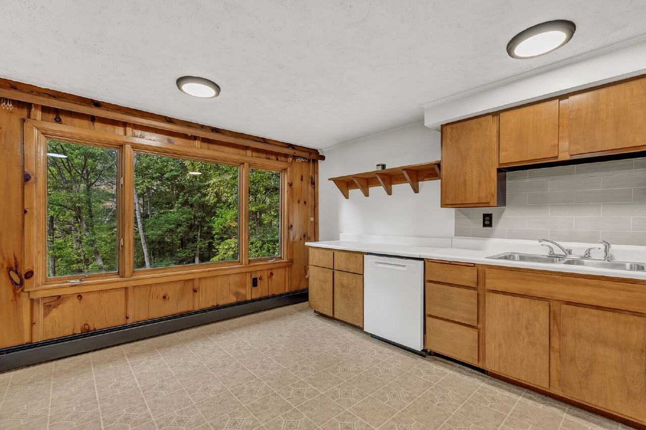 235 Finson Rd - Photo 6 of 50