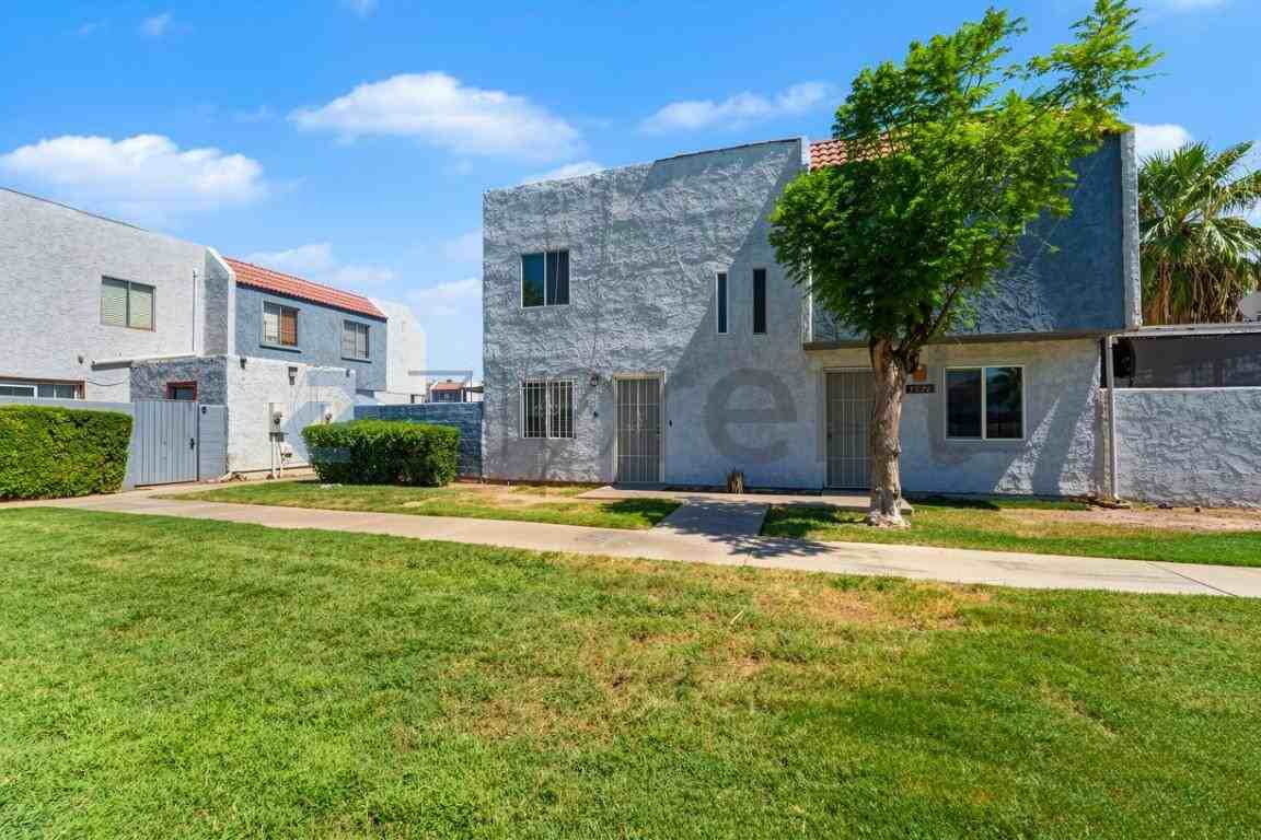 7528 N 47th Dr - Photo 4 of 22