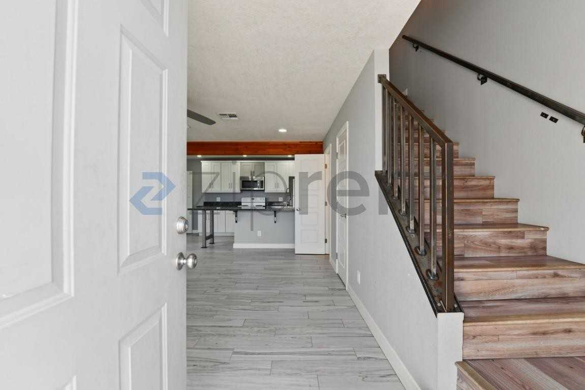 7528 N 47th Dr - Photo 5 of 22