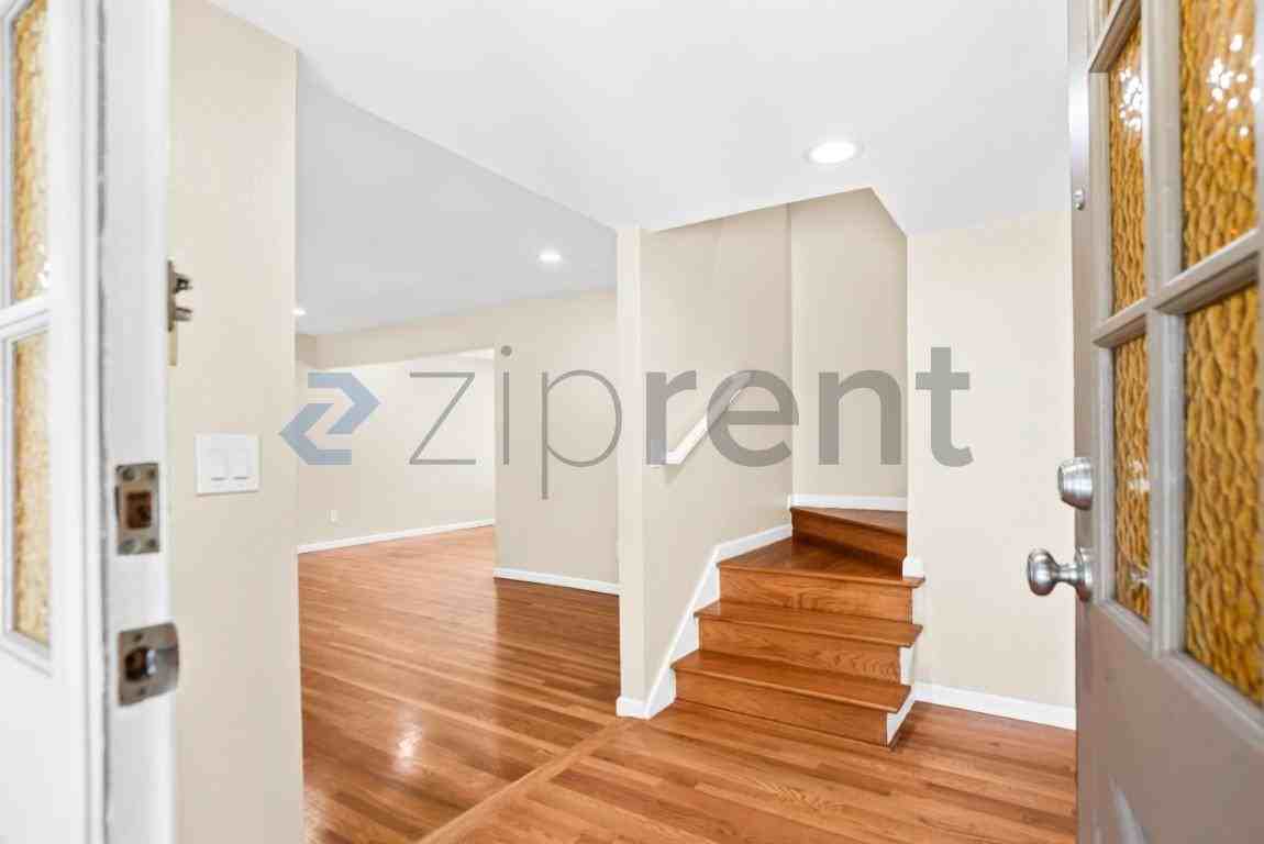 5542 Ora St - Photo 5 of 35