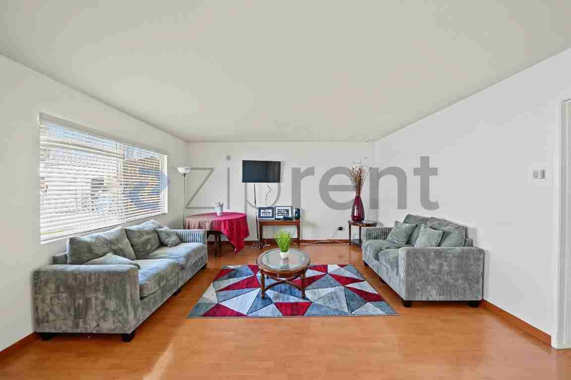 25925 Narbonne Ave #3 - Photo 7 of 20
