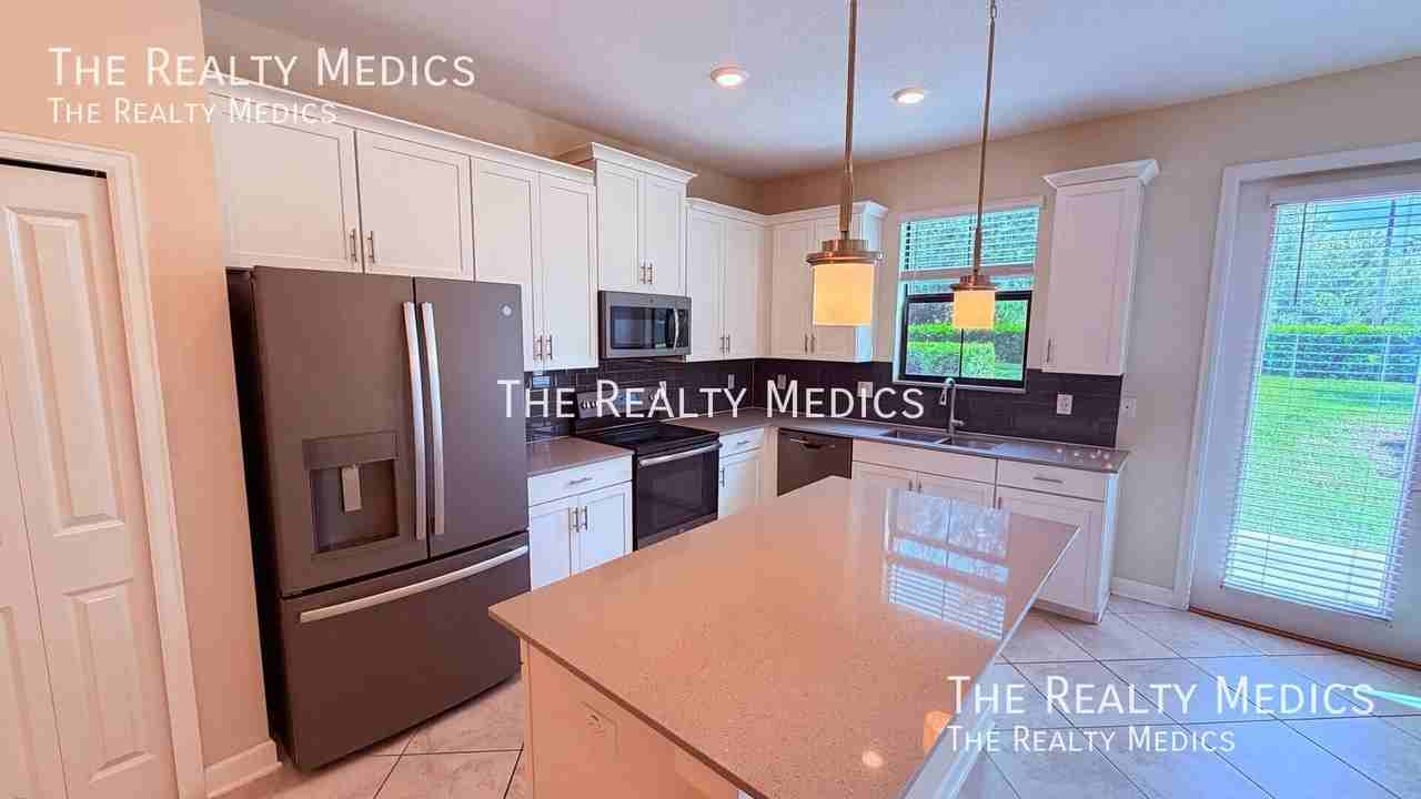 11516 Whistling Pine Way - Photo 4 of 36