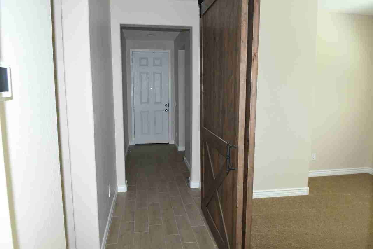 25626 N 144th Ln - Photo 4 of 22