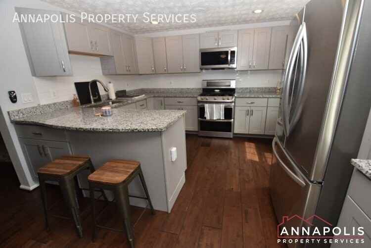 727 Dayspring Dr - Photo 4 of 39