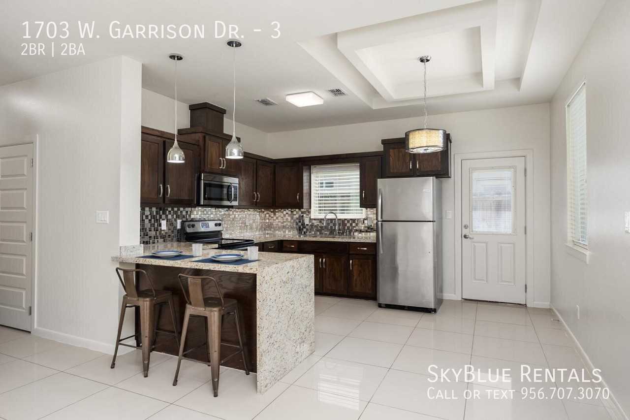 1703 W Garrison Dr #3 - Photo 3 of 19