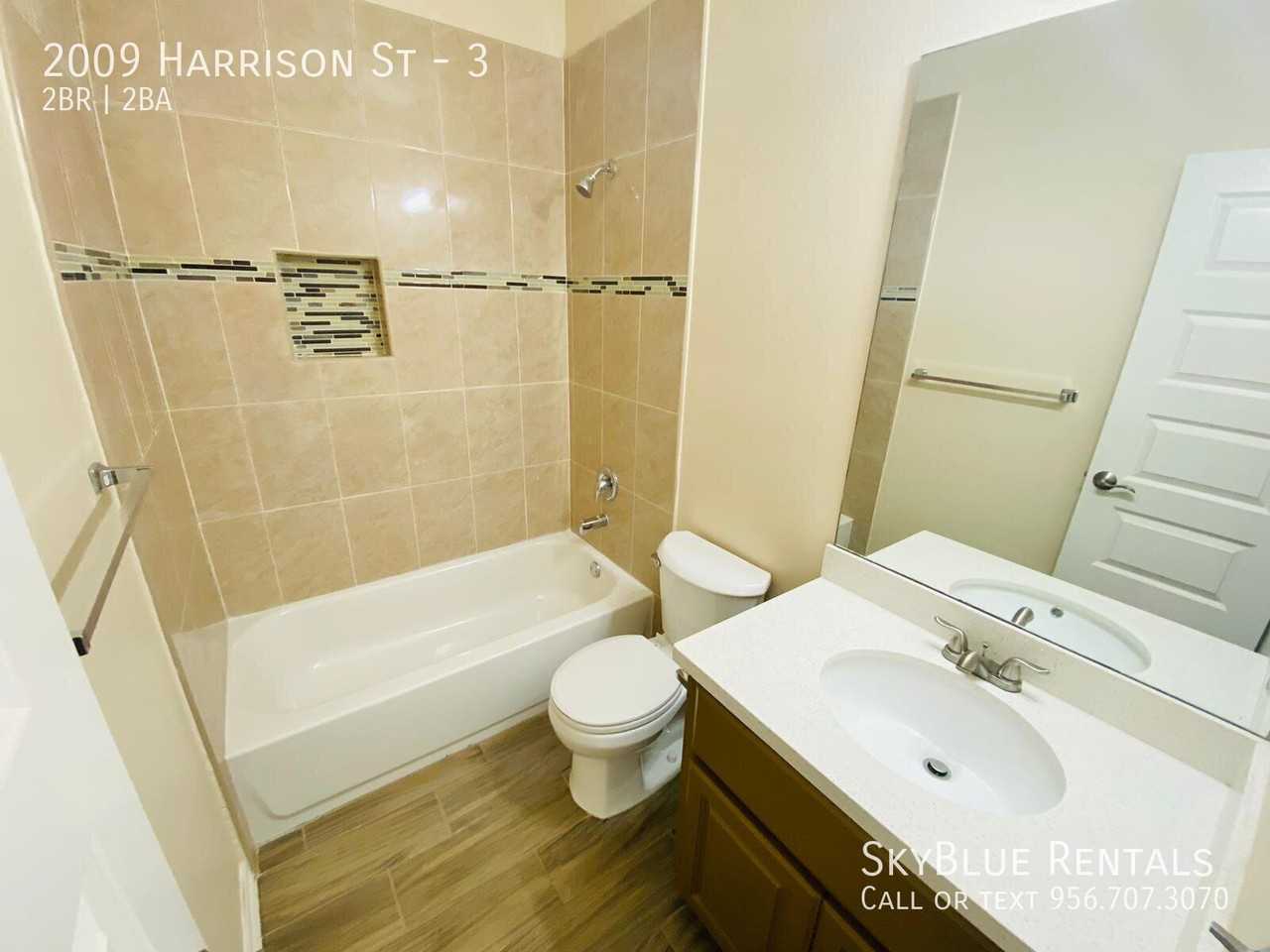 2009 W Harrison St #3 - Photo 5 of 10