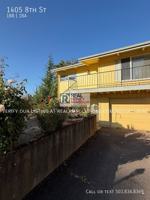 featured image of 1405 8th St