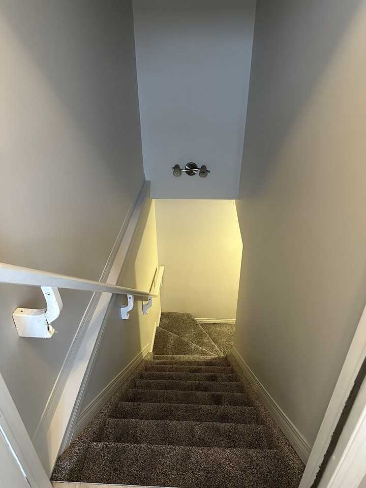 7453 83 Ave Nw - Photo 3 of 12