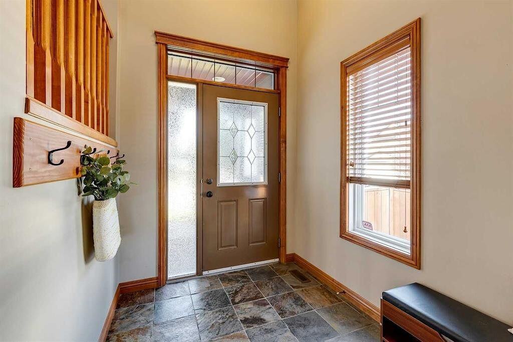 Copperleaf Bay Se - Photo 2 of 29