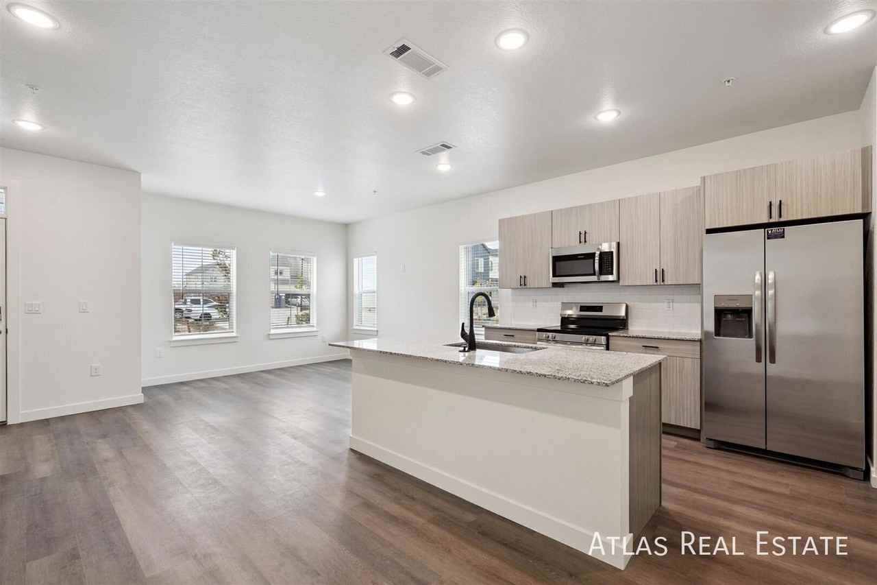 624 Hewlett Aly #9-624 - Photo 6 of 50