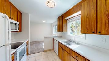 featured image of 356 Robinson St #21