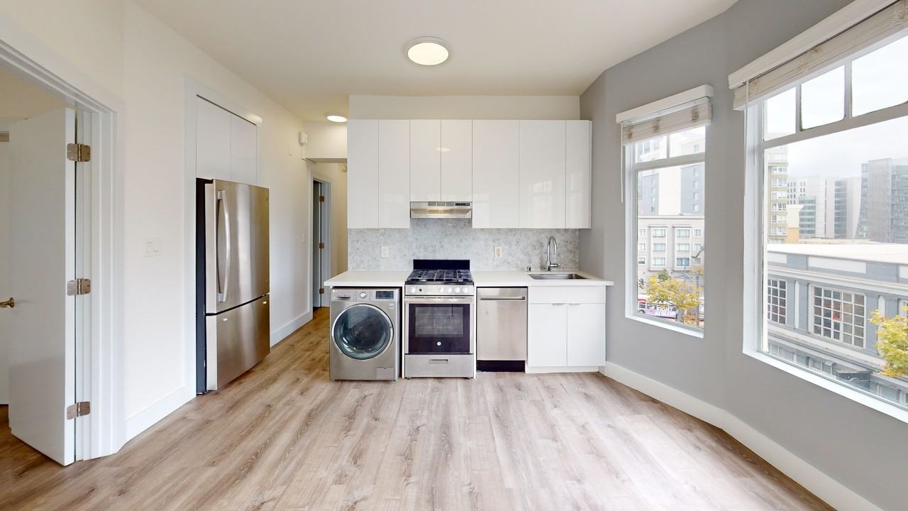 812 Eddy St #406 - Photo 2 of 11