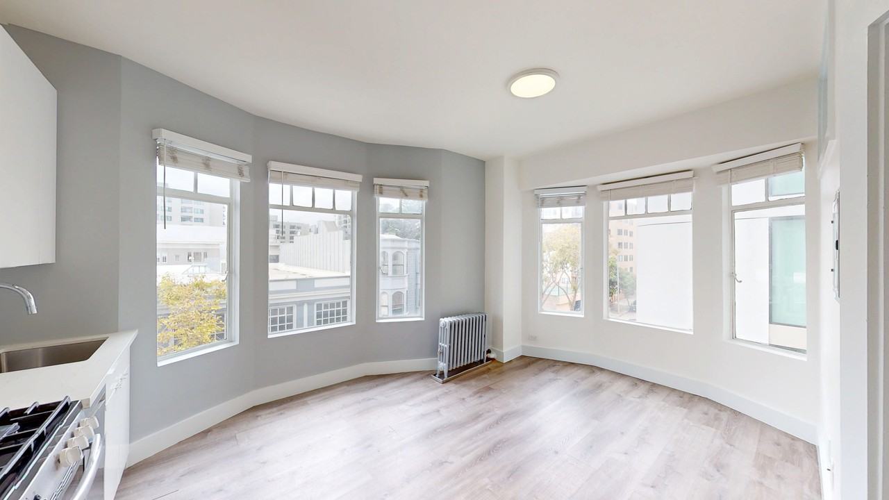 812 Eddy St #406 - Photo 4 of 11