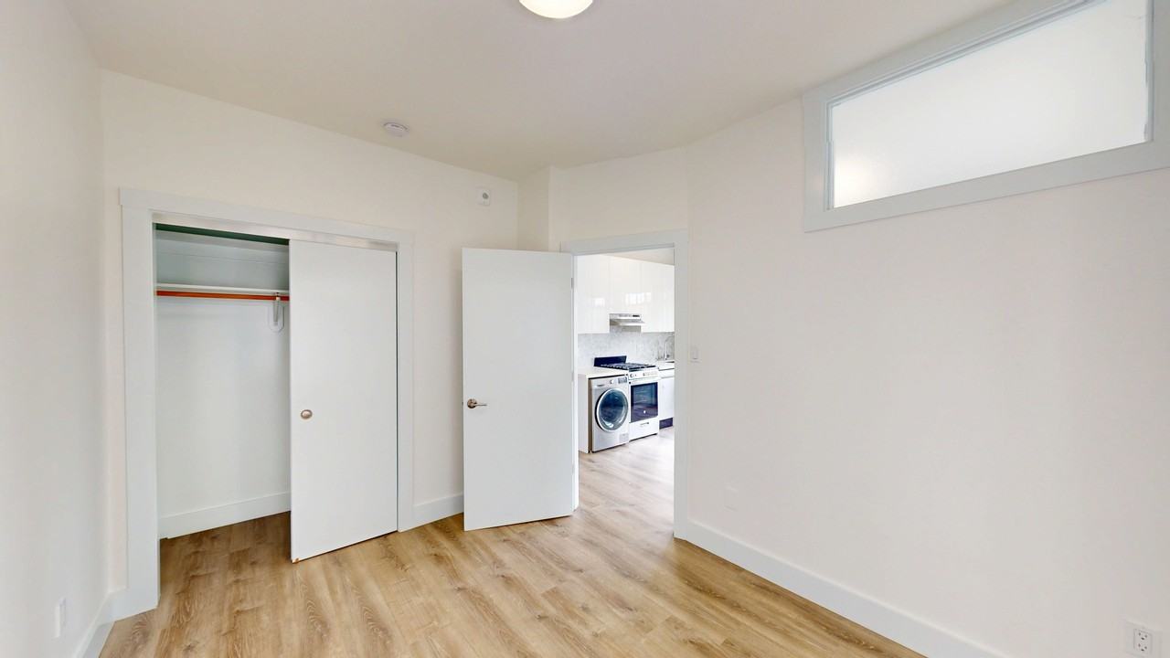 812 Eddy St #406 - Photo 7 of 11