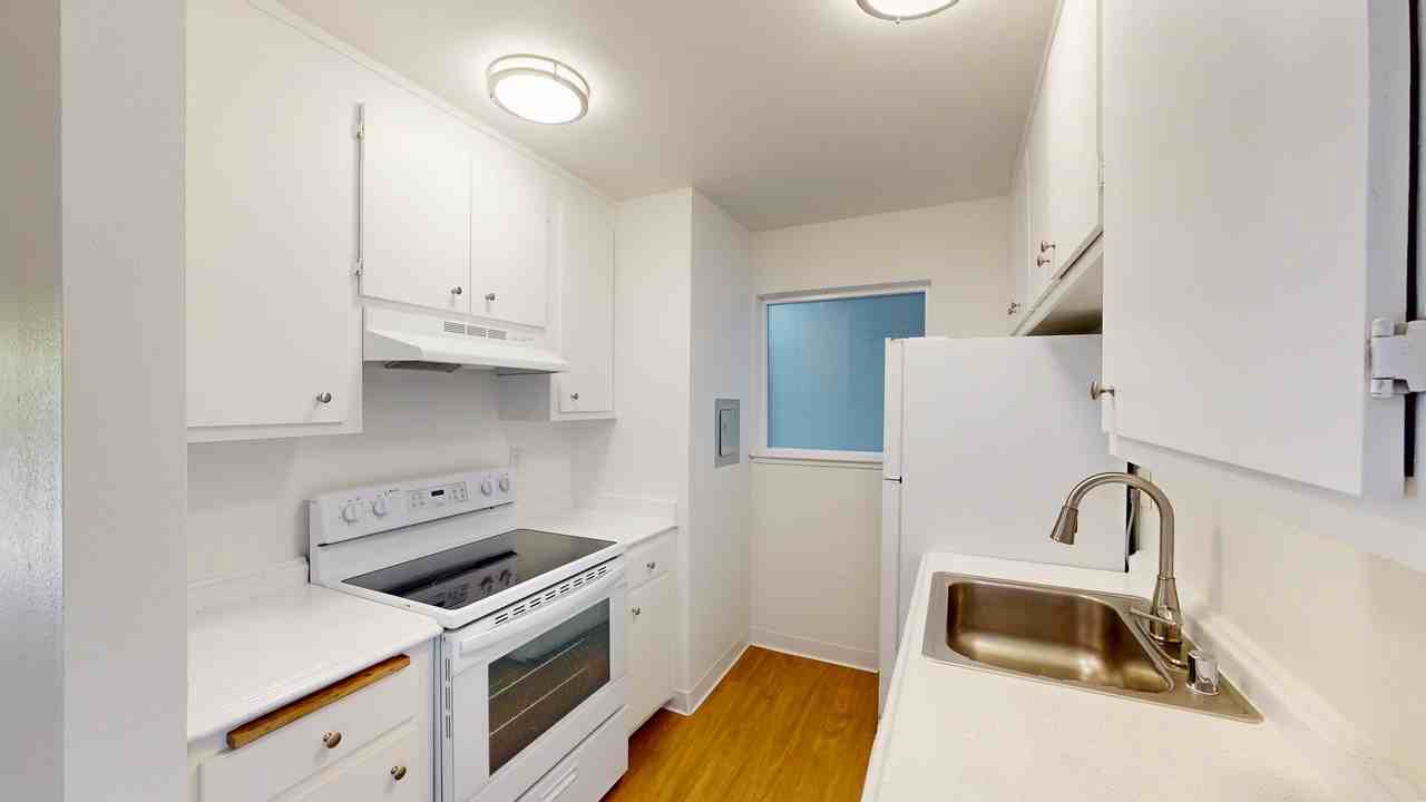 551 Alameda Del Prado #309 - Photo 2 of 10