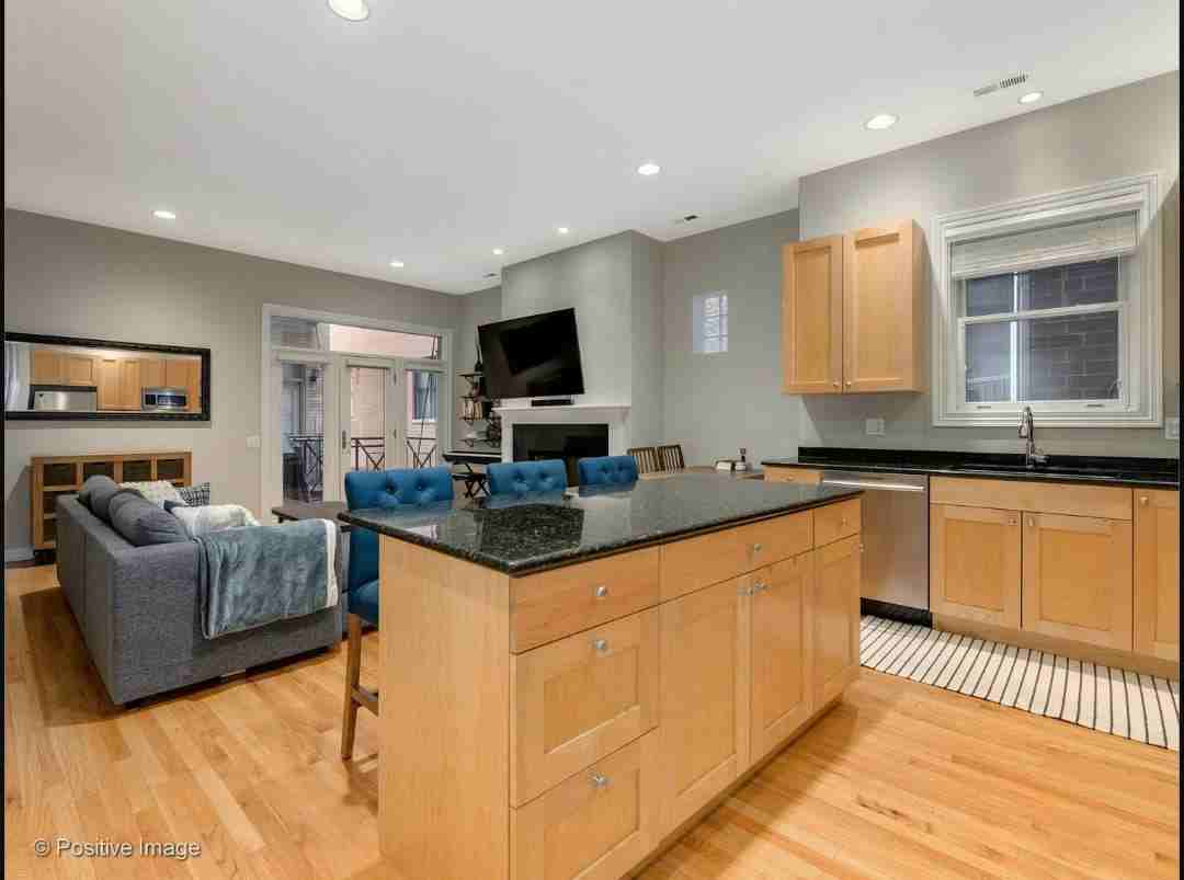 1347 West Washington Boulevard, Unit 3B - Photo 2 of 20