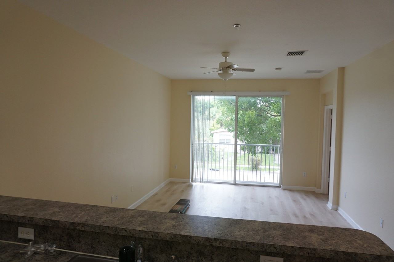 1931 Marsh Harbor Dr - Photo 2 of 18