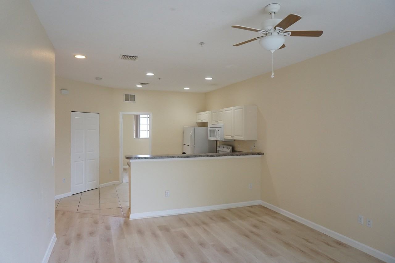 1931 Marsh Harbor Dr - Photo 3 of 18